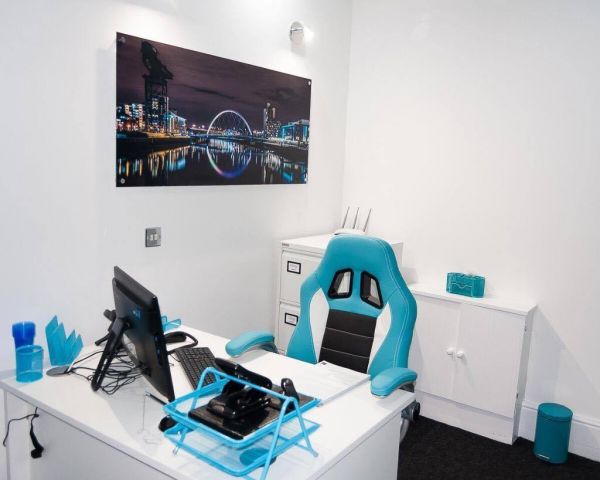 Hot desk & virtual address services