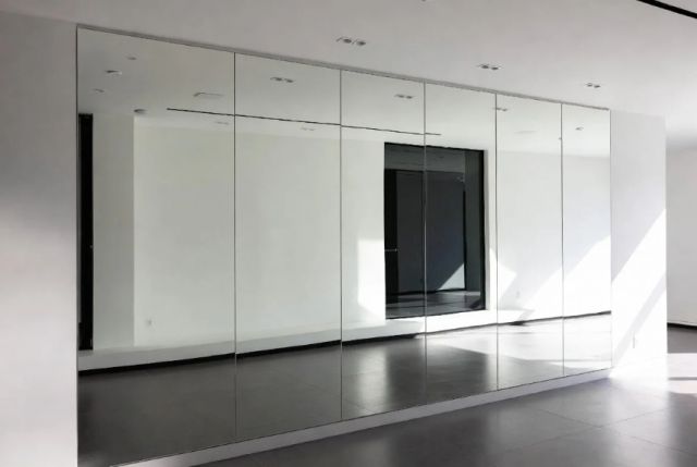 Gym wall mirrors